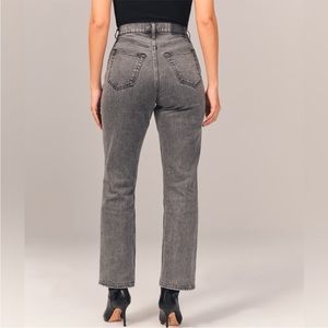 COPY - Abercrombie 28 L Curve Love Ultra High Rise Ankle Straight Jean